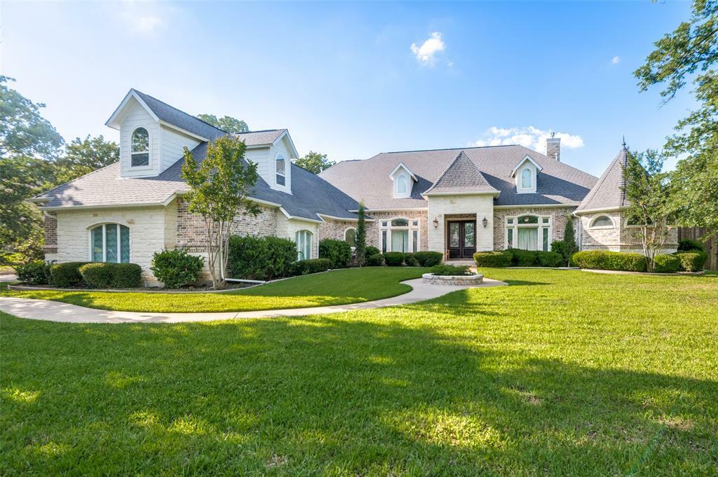 Property Photo: 6204 Toscana Circle TX 76140