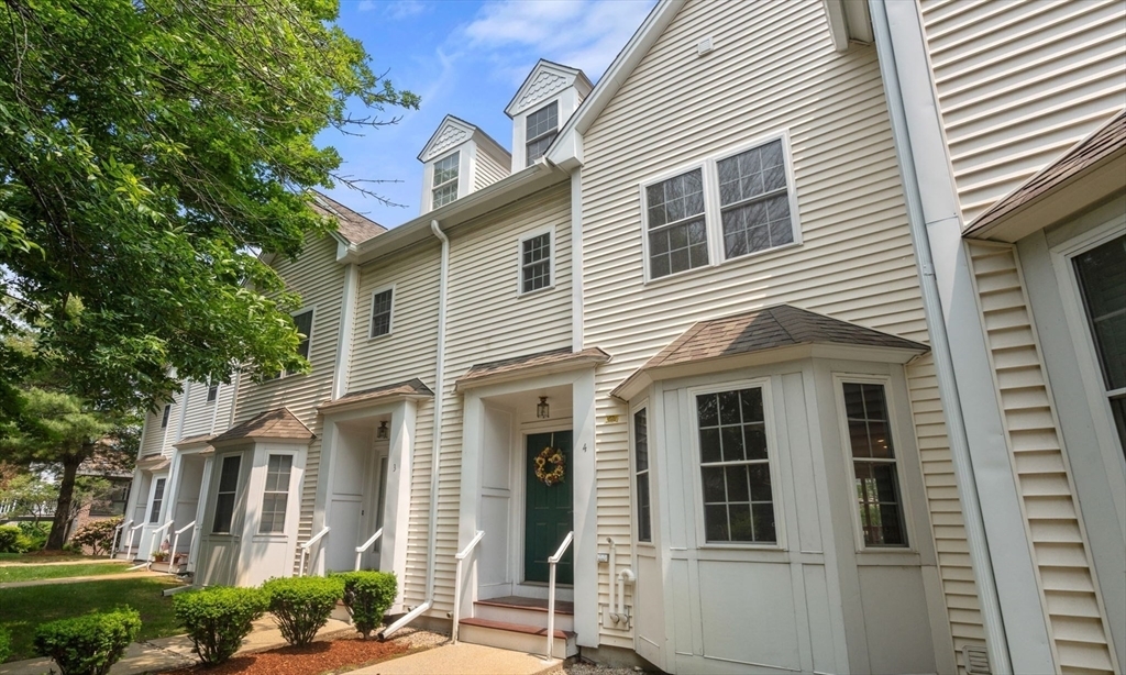 Property Photo:  555 Main St 4  MA 01801 