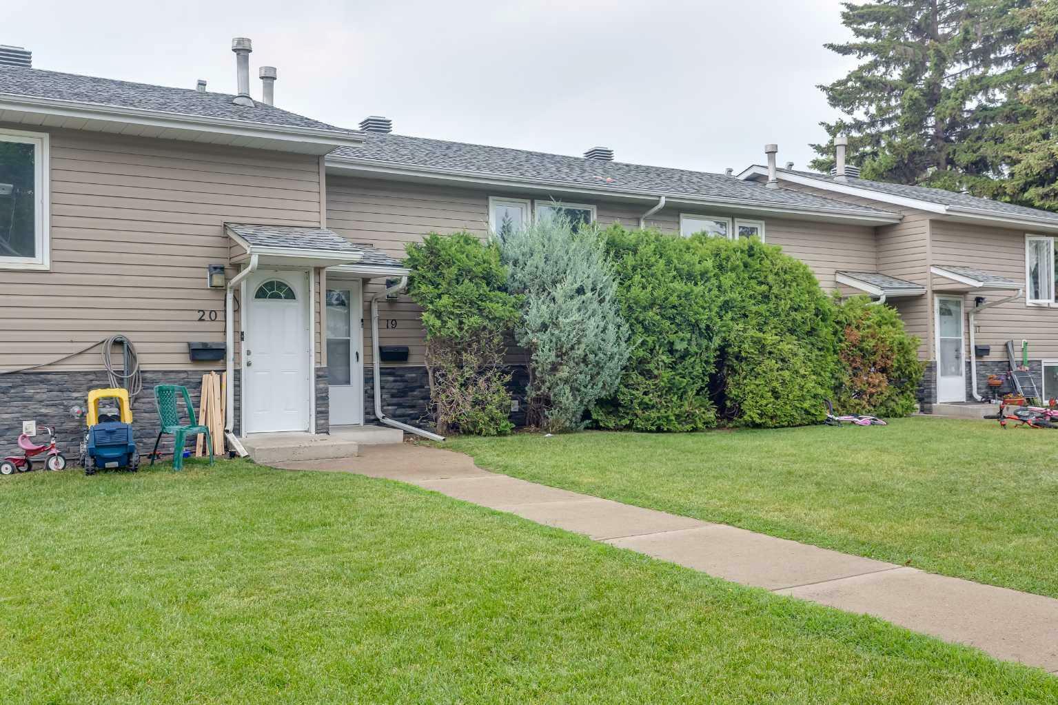 Property Photo: 6020 59 Avenue 19 AB T4N 6H3