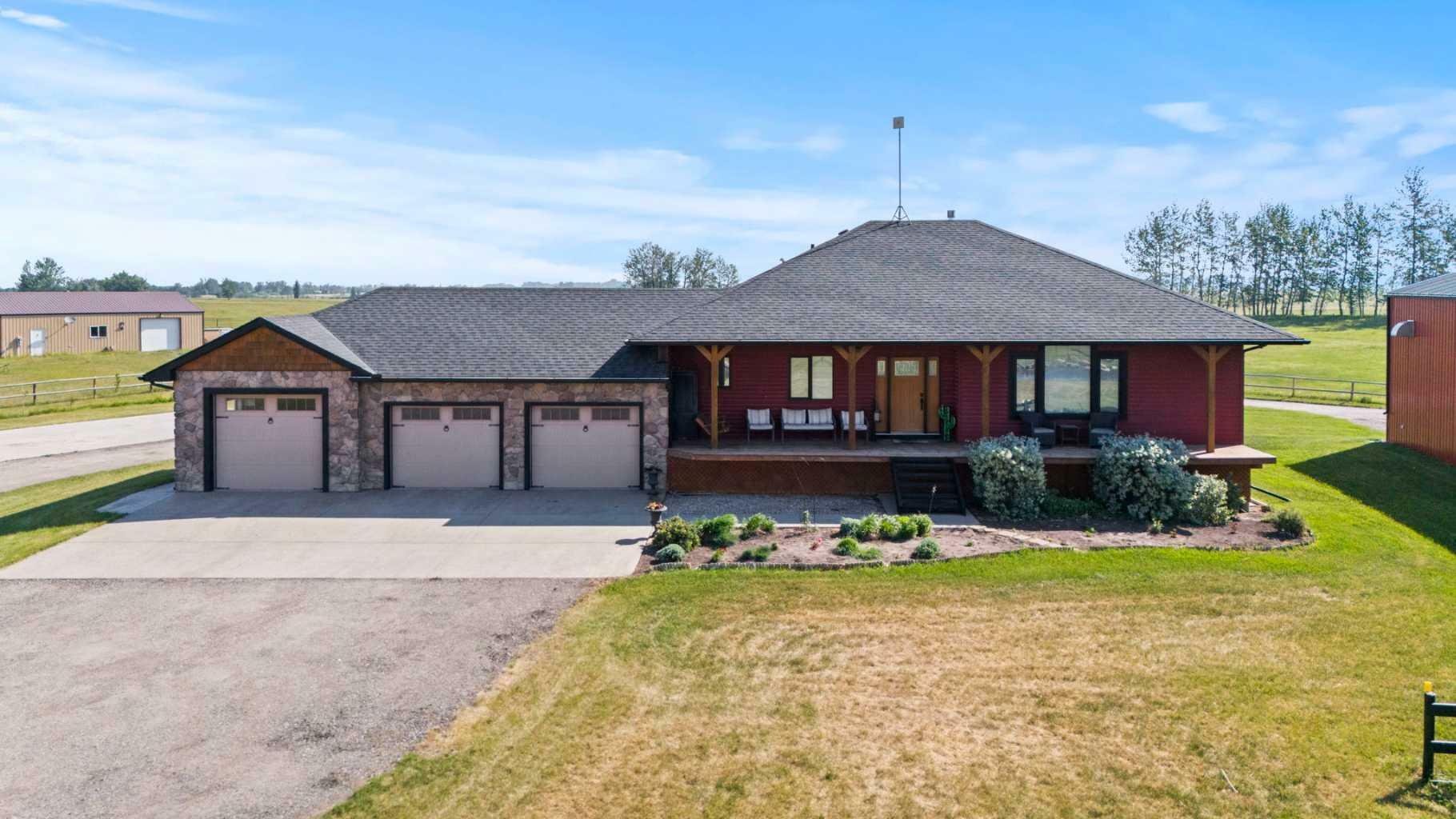 Photo de la propriété: 3100 Range Road 254 AB T1P 0K4