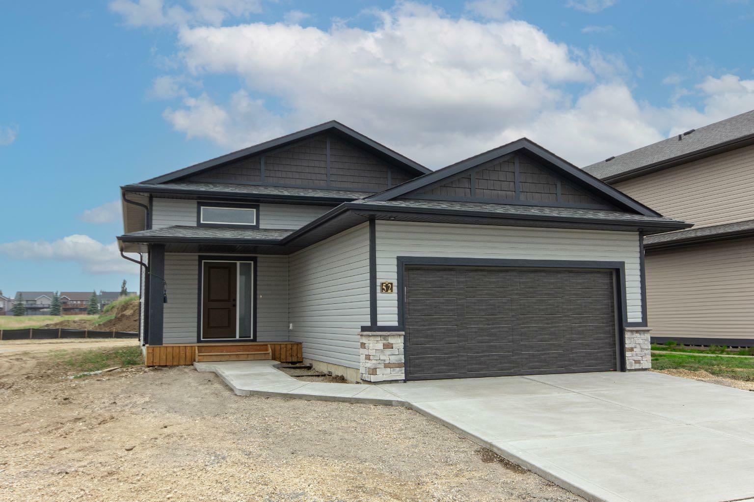 52 Trinity Street  Lacombe AB T4L 0L1 photo