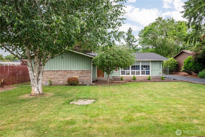 Property Photo:  1922 SW Snively Avenue  WA 98532 