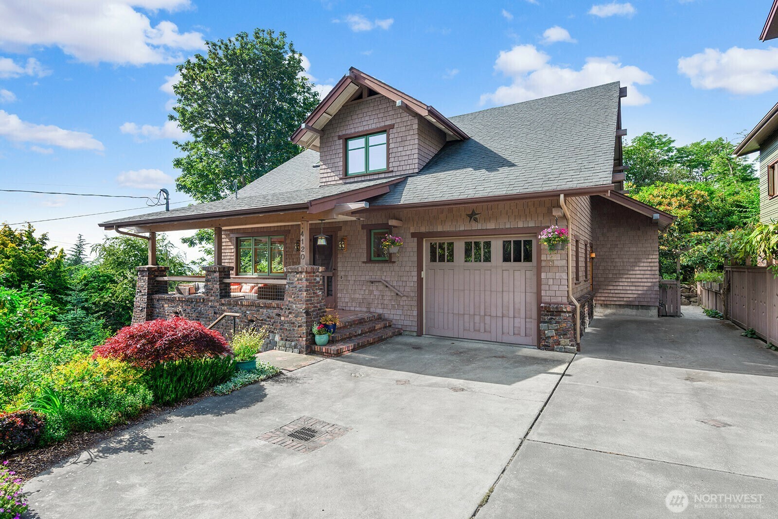 Property Photo: 4120 SW Othello Street WA 98136
