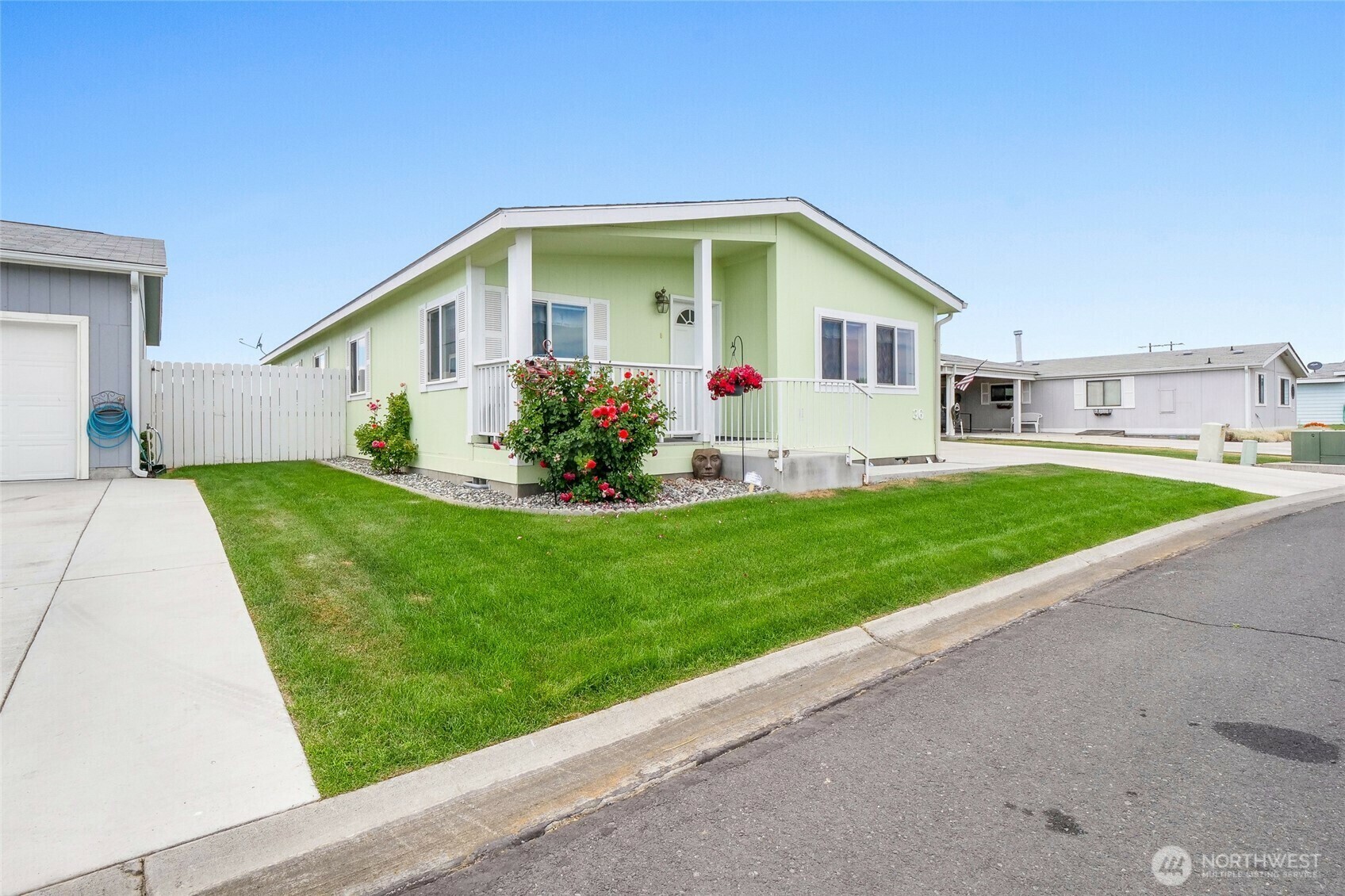 Property Photo: 1701 E Burr Avenue 36 WA 98837