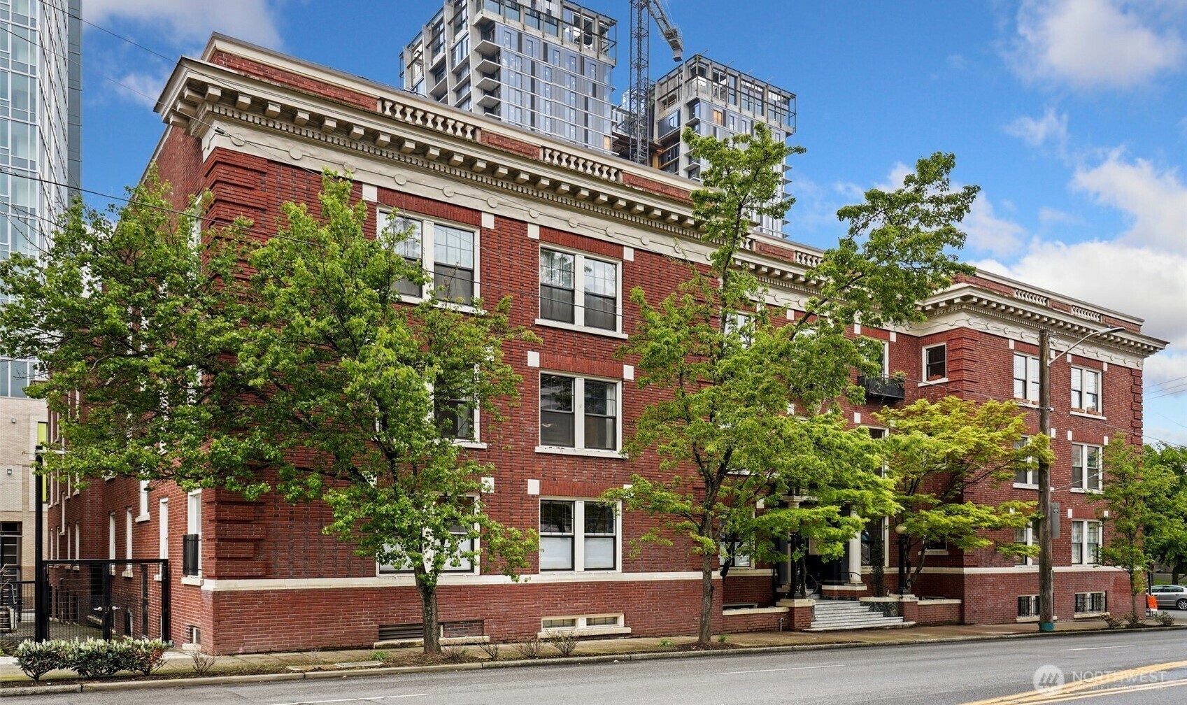 Property Photo: 615 Boren Avenue 9 WA 98104