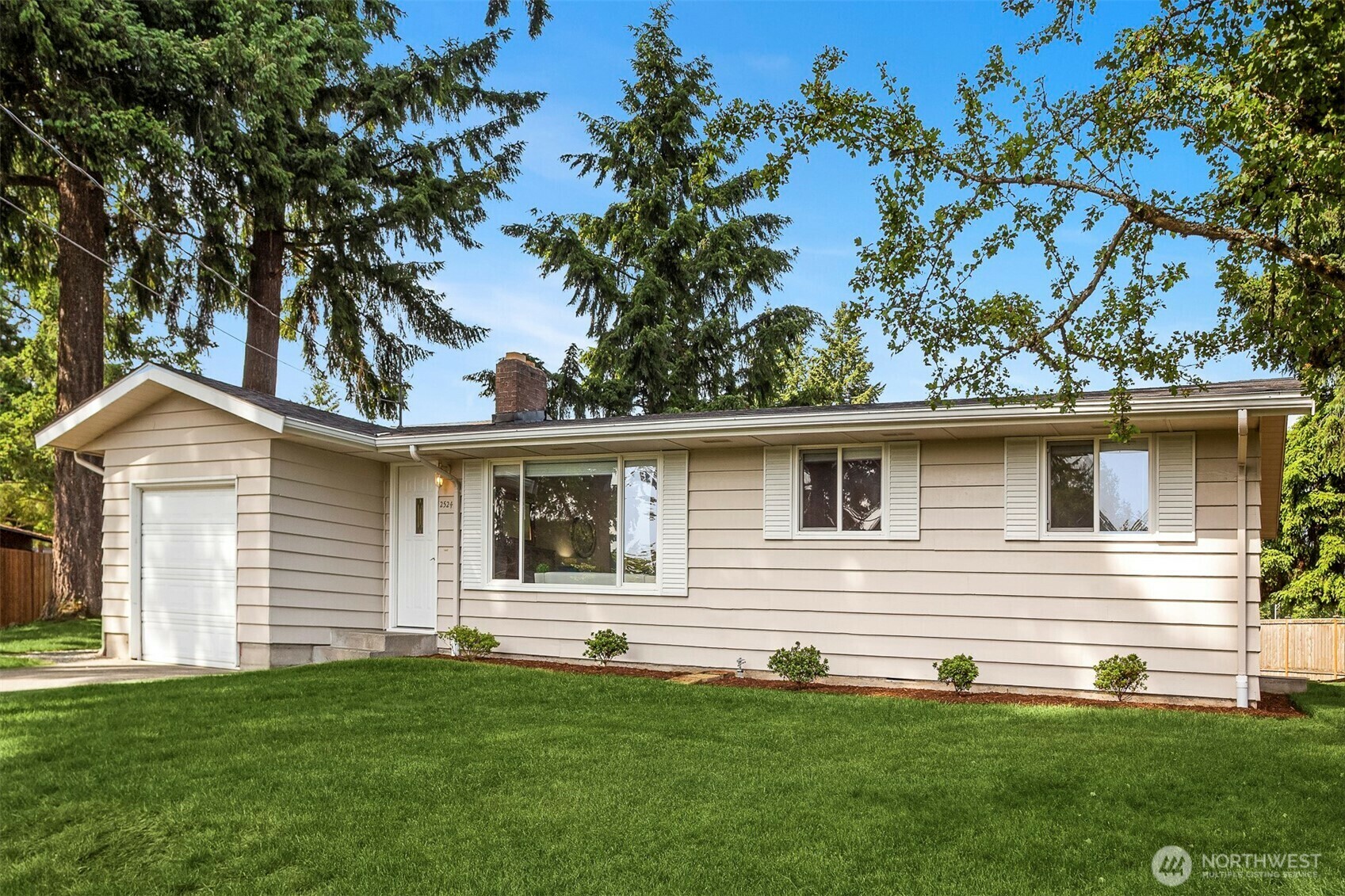 Property Photo: 2524 Dayton Avenue NE WA 98056
