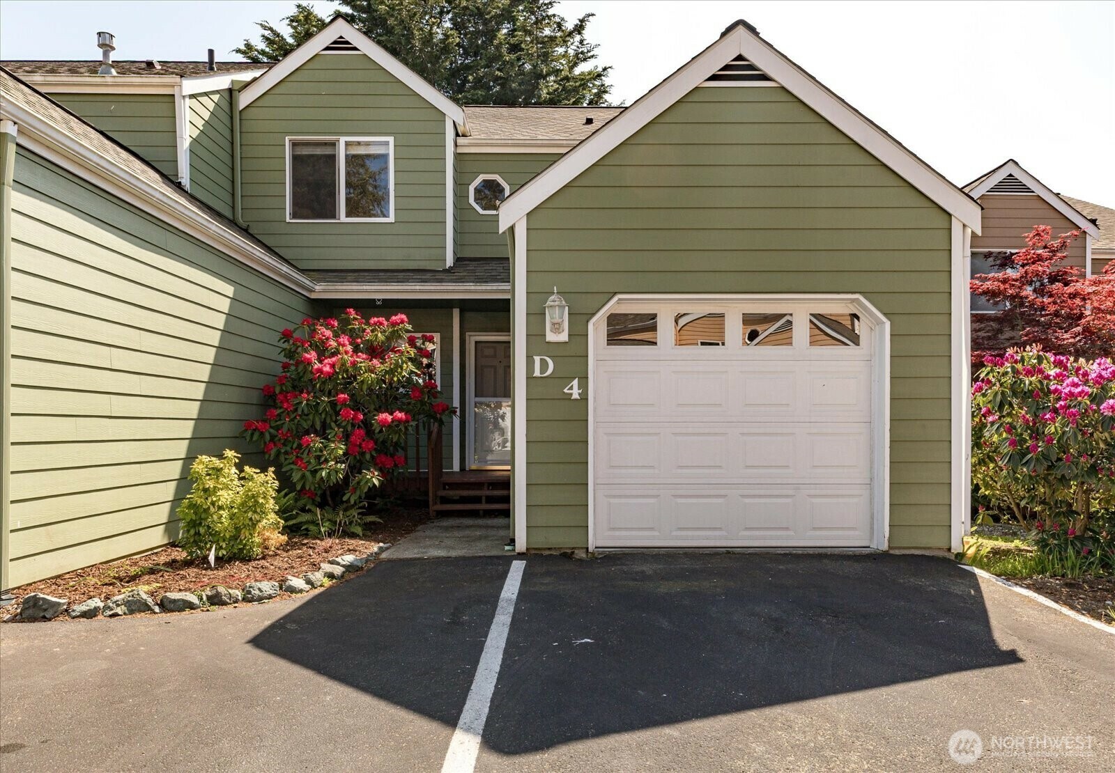 Property Photo: 1250 SW Heller Street D4 WA 98277
