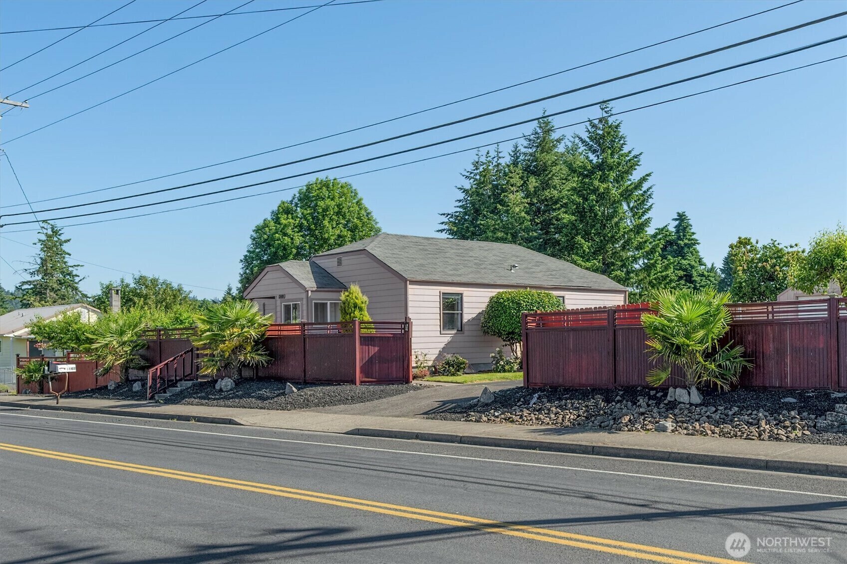 Property Photo: 3102 Columbia Heights Road WA 98632