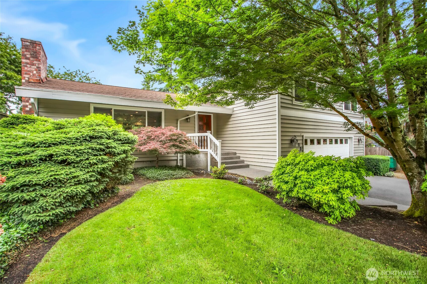 Property Photo: 3908 NE 103rd Street WA 98125
