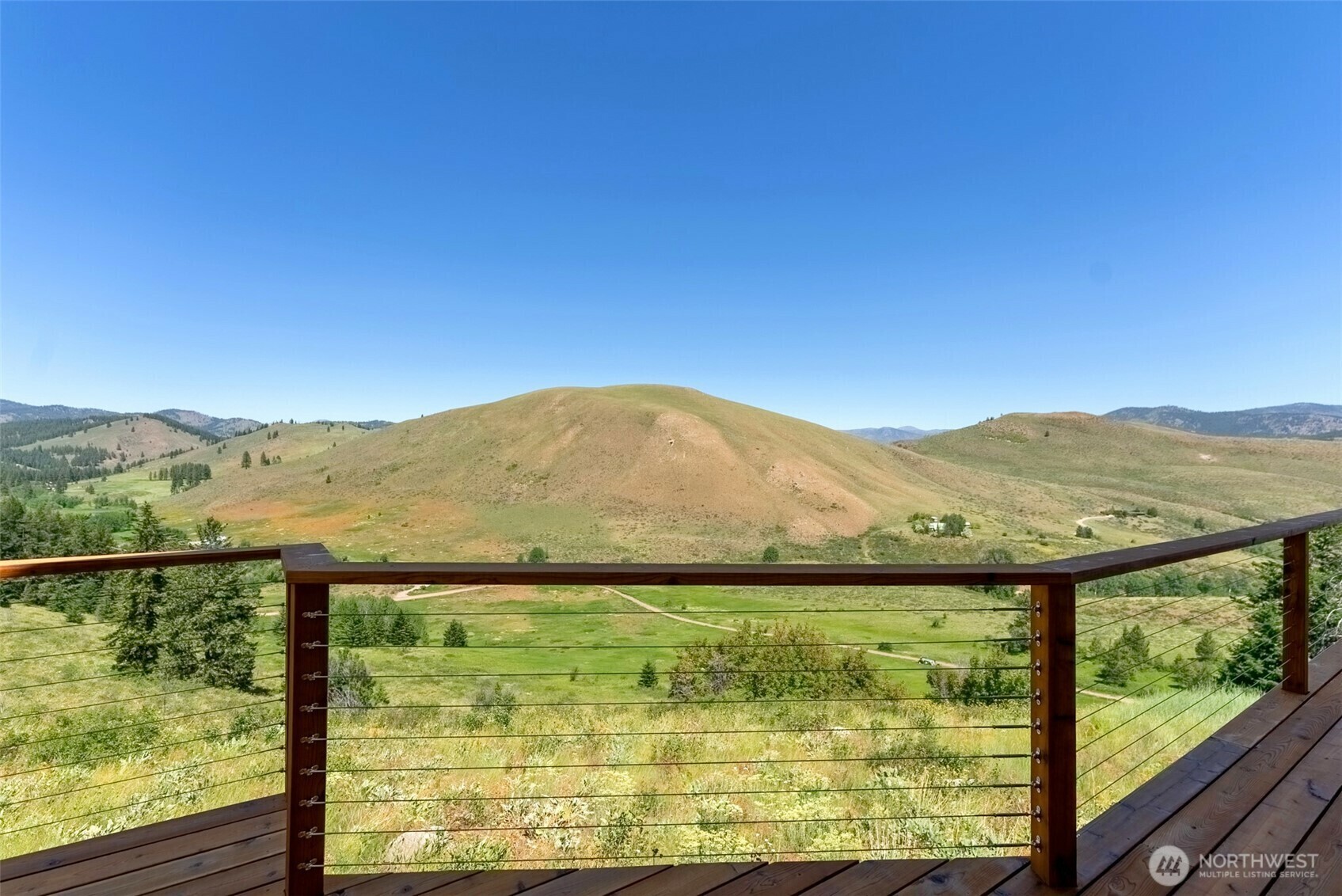 Property Photo: 427 Rendezvous Road WA 98862