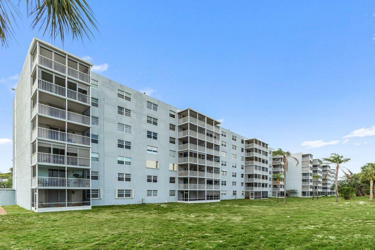 Property Photo: 5500 NW 2nd Avenue 418 FL 33487