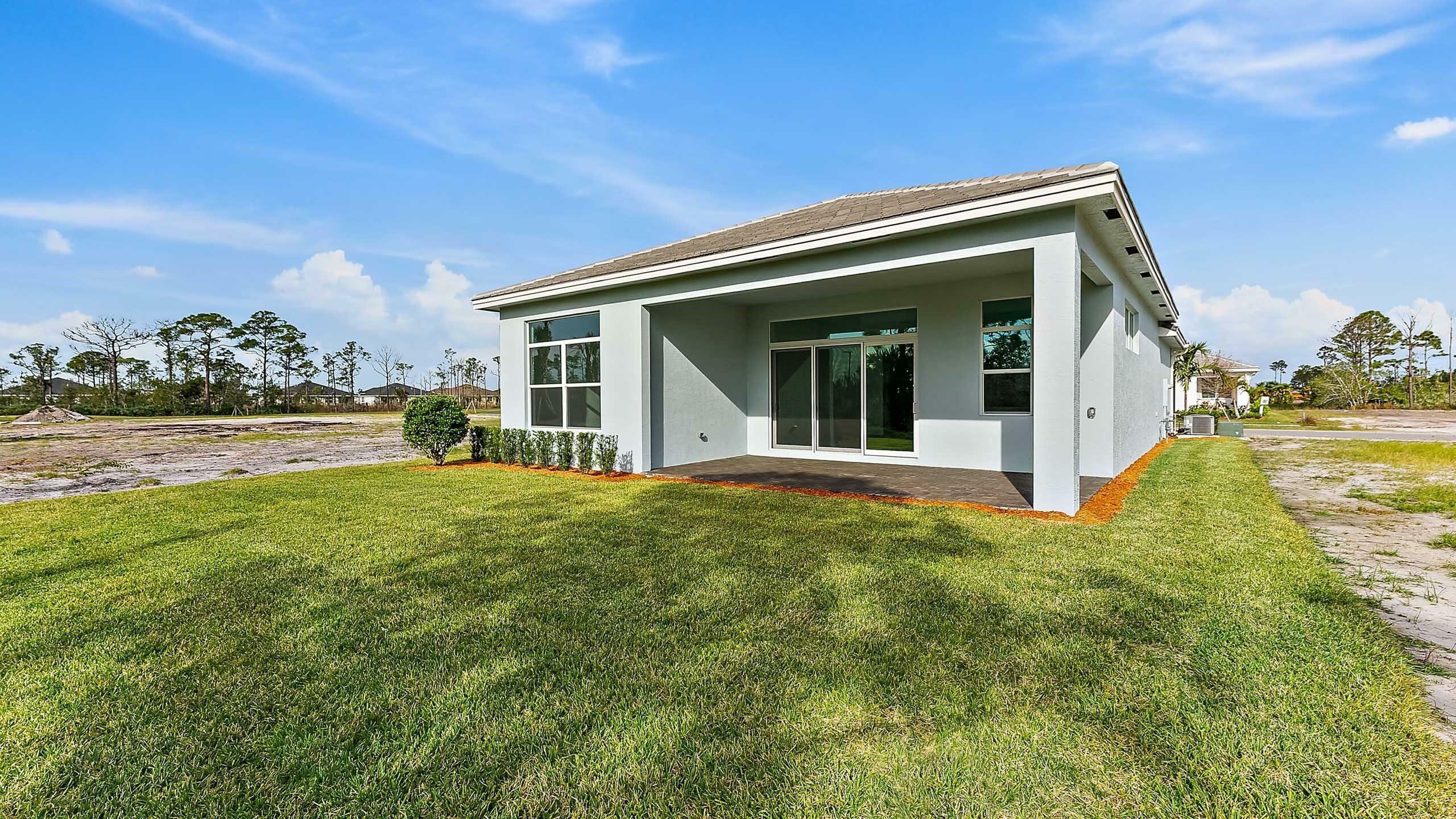 Property Photo: 2165 SE Mosaic Boulevard FL 34984