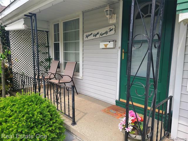 Property Photo: 15892 Centralia MI 48239