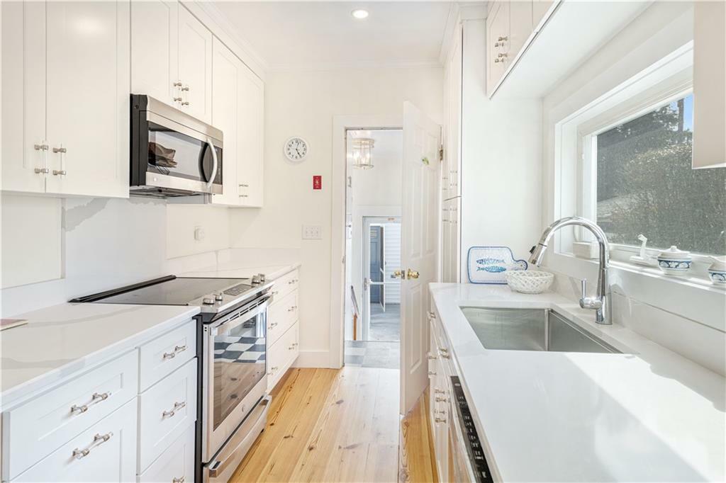 Property Photo: 37 Almy Street RI 02840