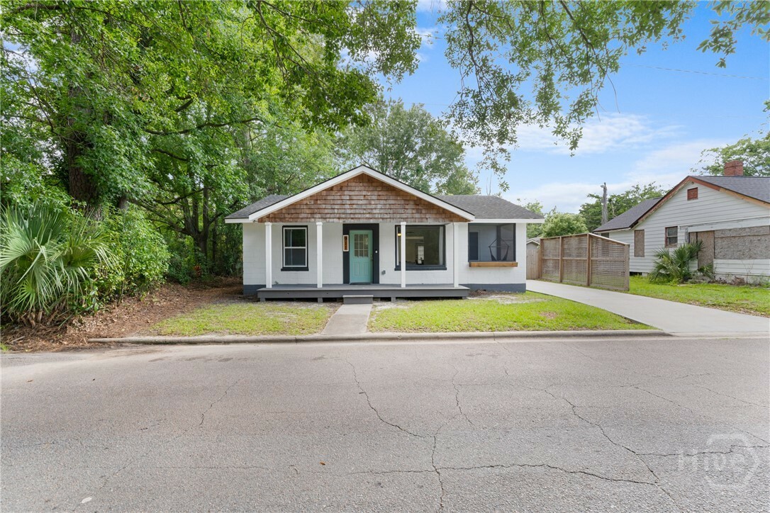 Property Photo: 911 Hamilton Court GA 31401