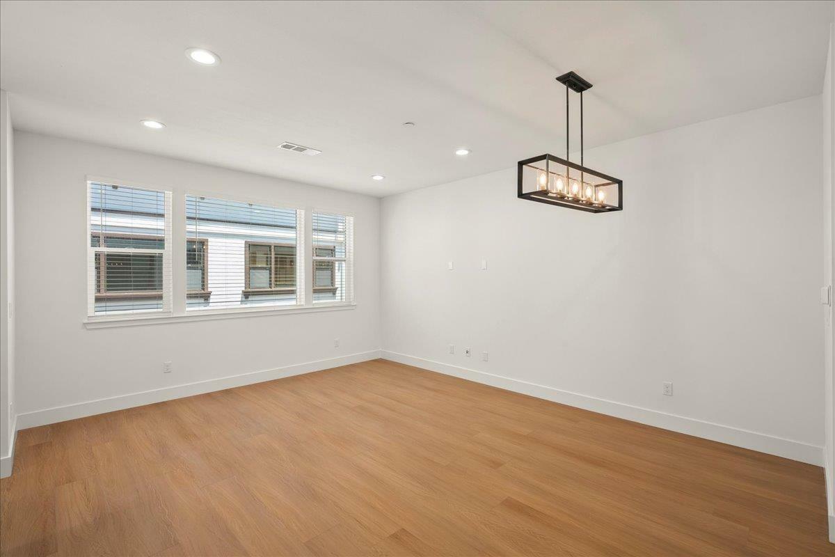 Property Photo: 224 Carroll Street 6 CA 94086