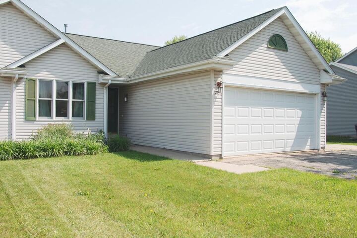 Property Photo: 4303 East Milwaukee Street B WI 53546