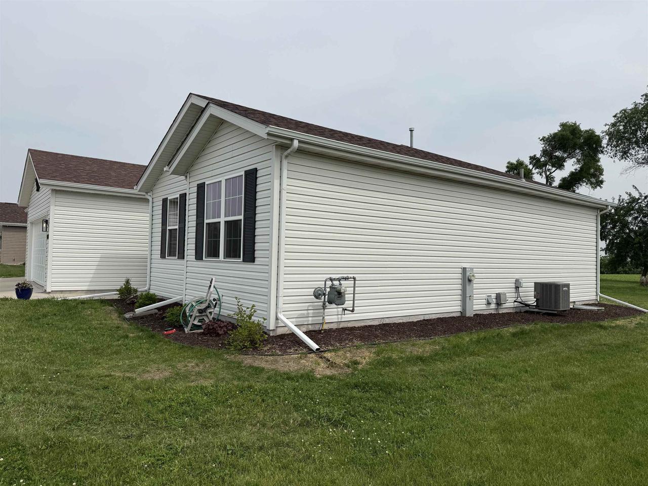 Property Photo:  1615 Prairie Knoll Drive  WI 53546 