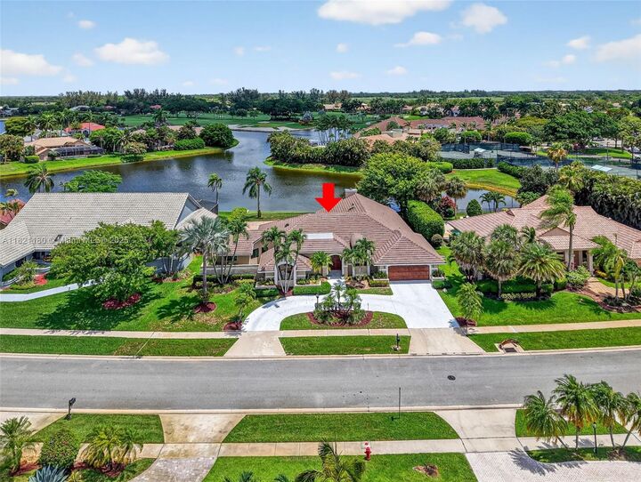 Property Photo:  10755 Stonebridge Blvd  FL 33498 