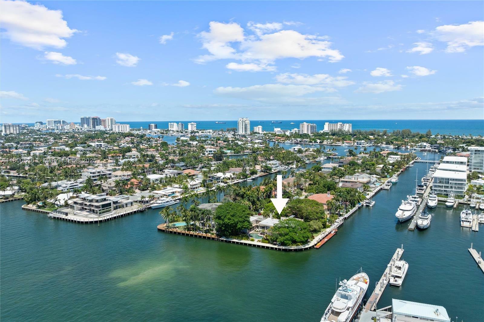 2500 Mercedes Dr  Fort Lauderdale FL 33316 photo