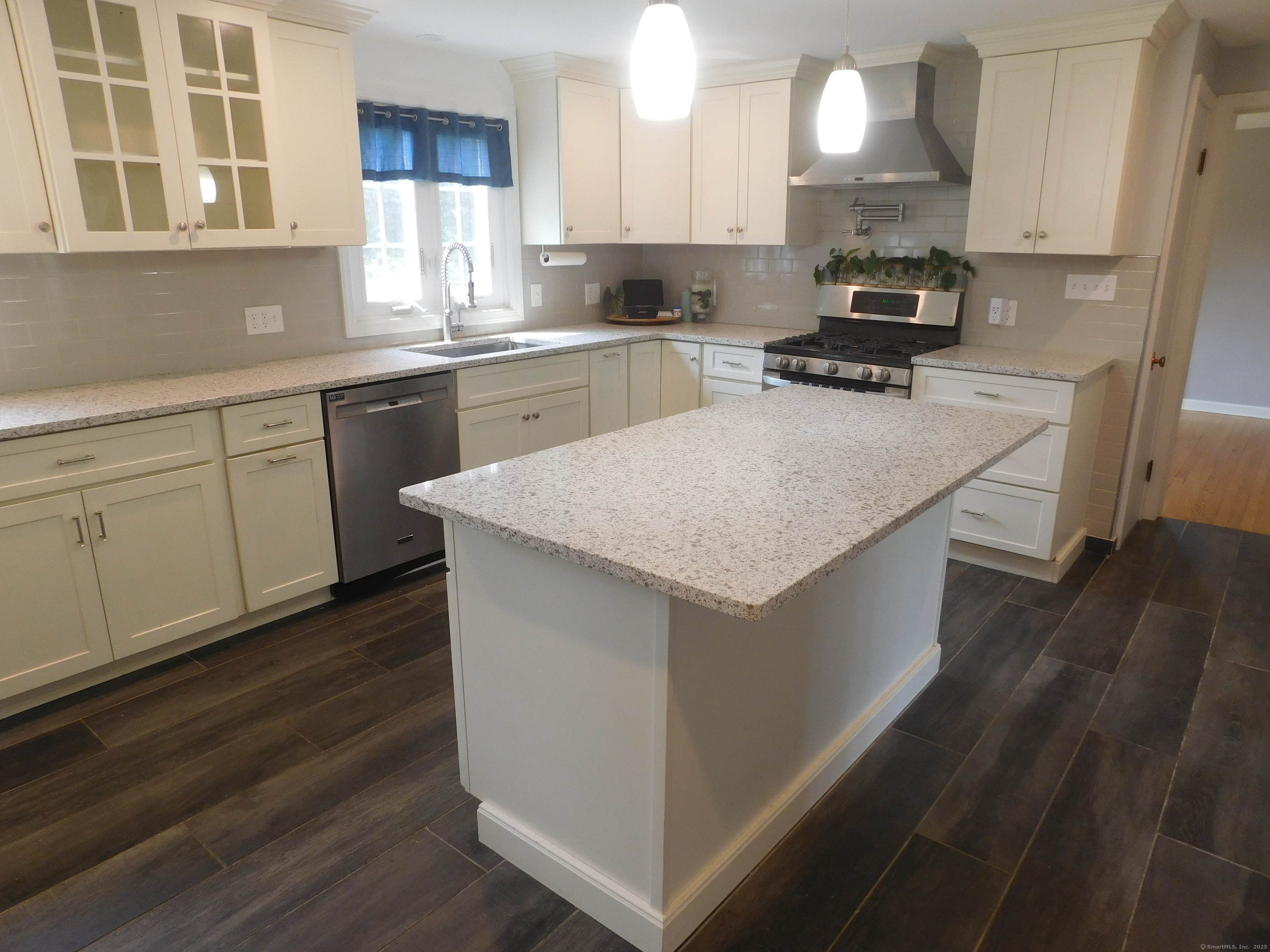 Property Photo: 126 Mountain Road CT 06483