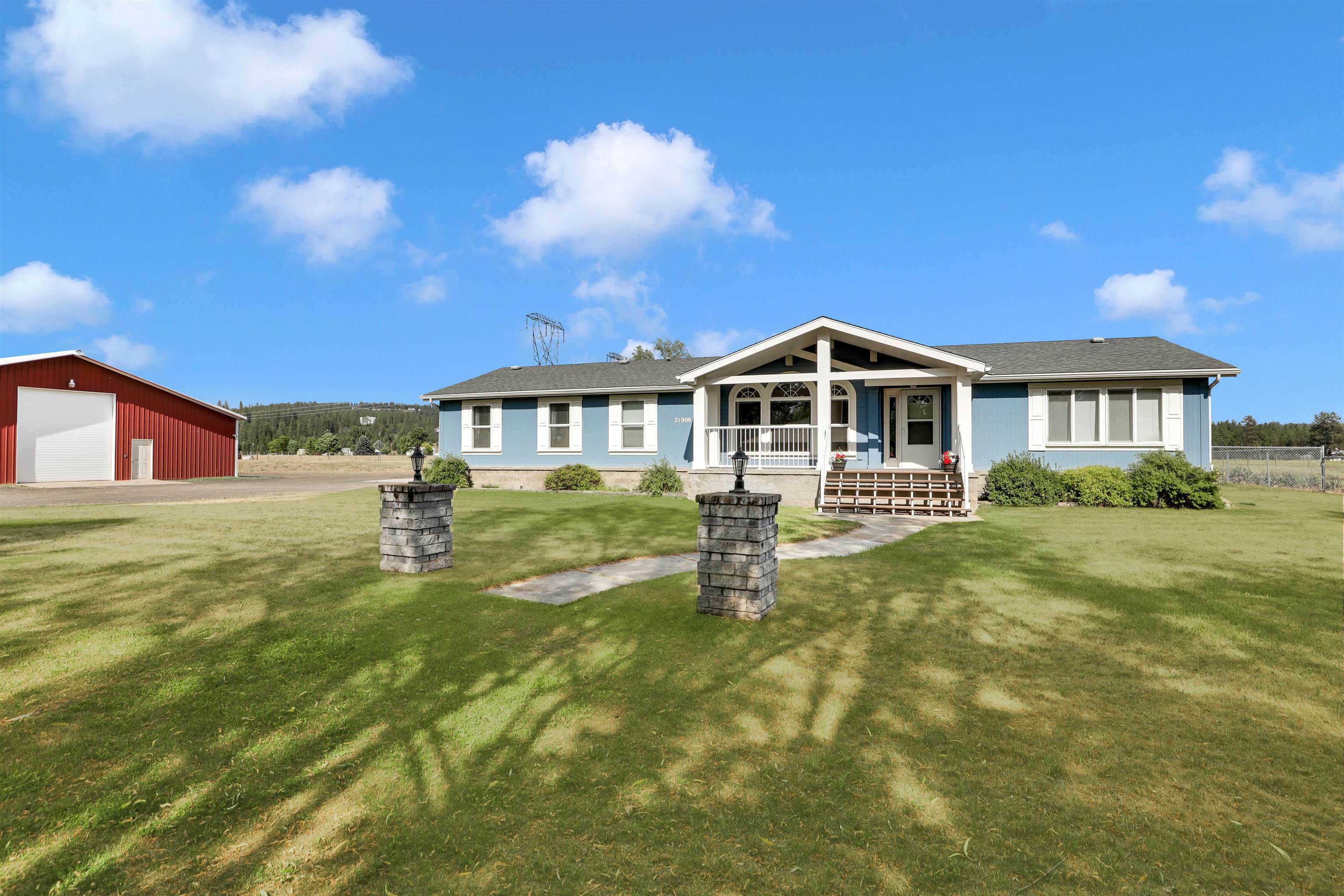 Property Photo: 21908 N Chronicle Ln WA 99003