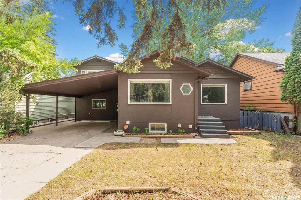Property Photo: 1004 6th Street E SK S7H 1E2