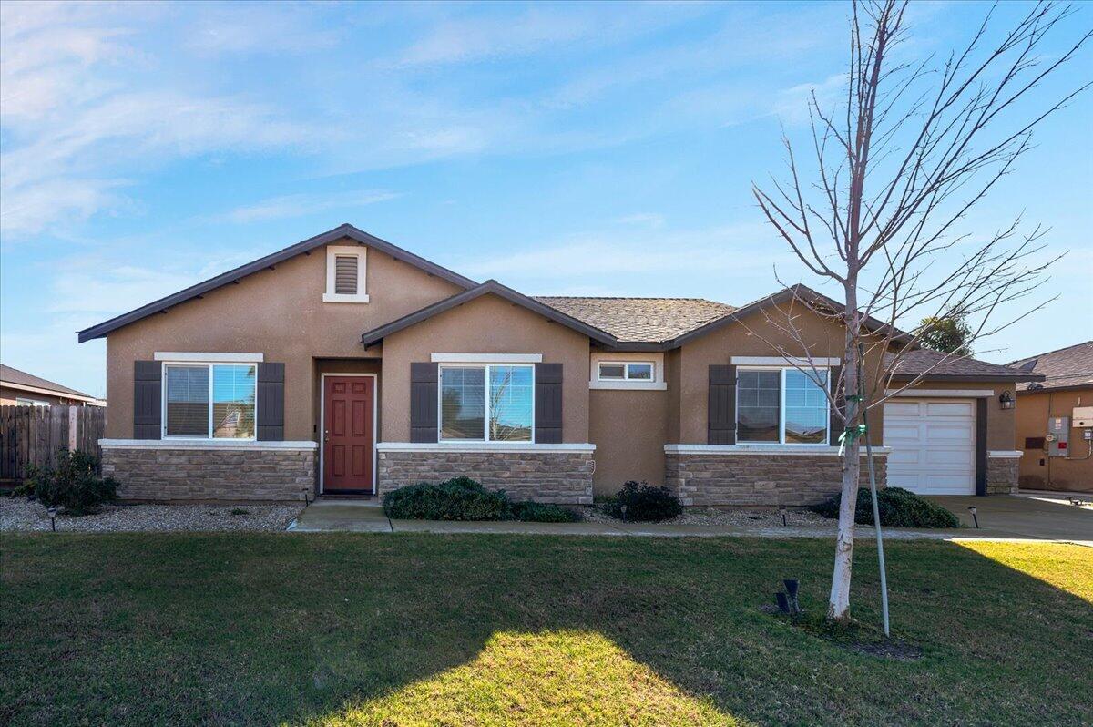 Property Photo: 2127 Tule River Avenue CA 93212