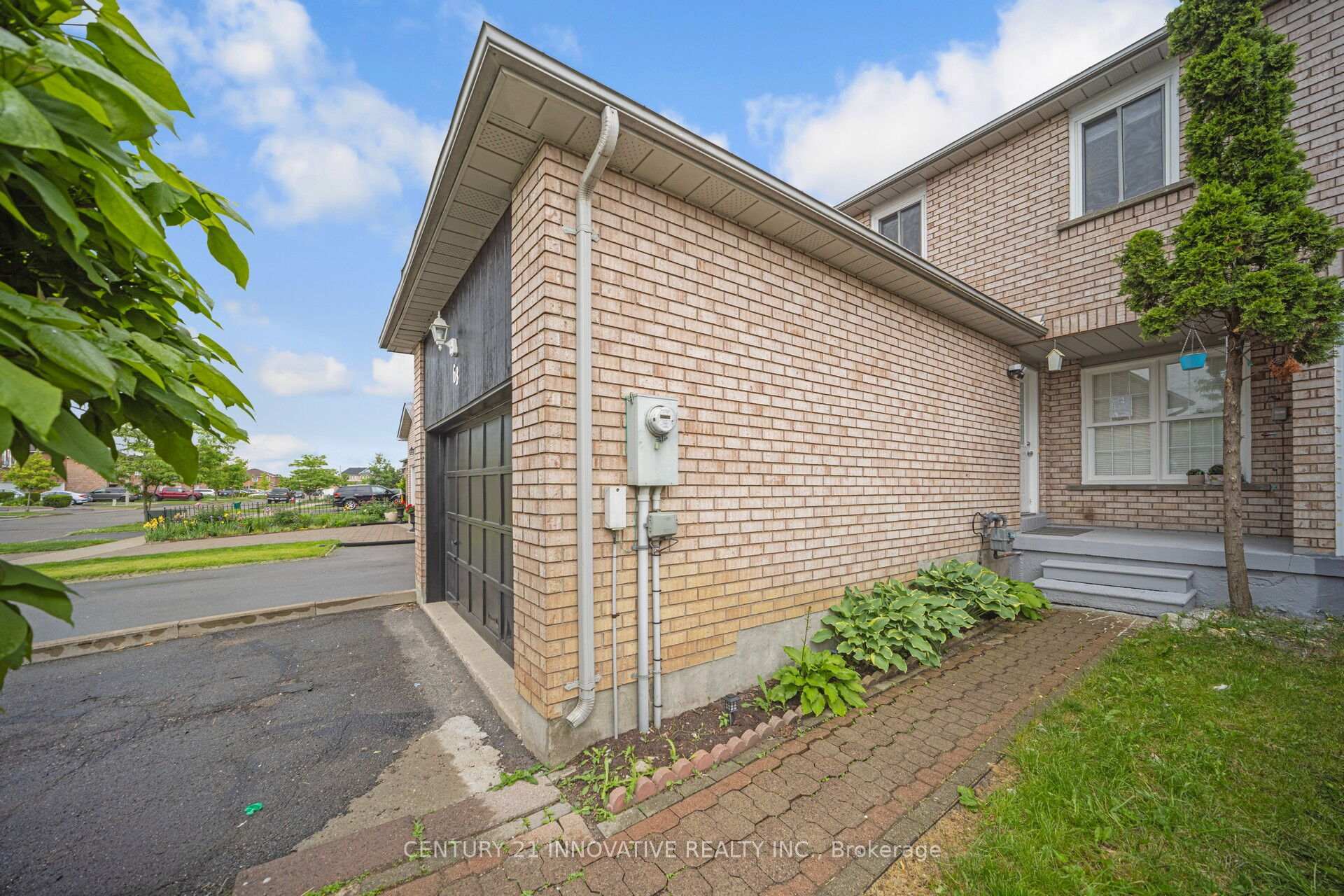 Photo de la propriété: 68 Cutters Crescent ON L6Y 4J9