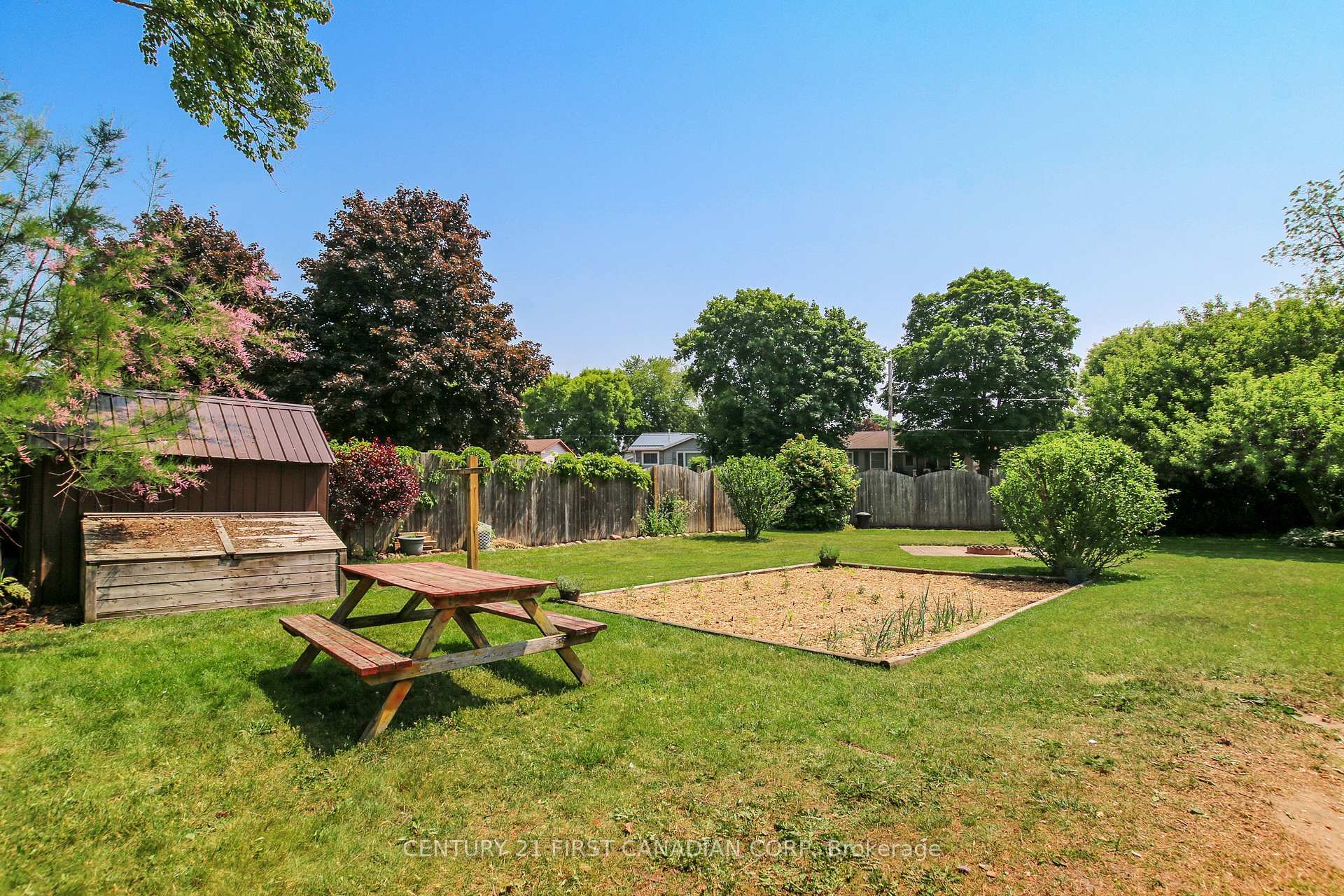 Property Photo: 18 Verna Drive ON N4G 2M9
