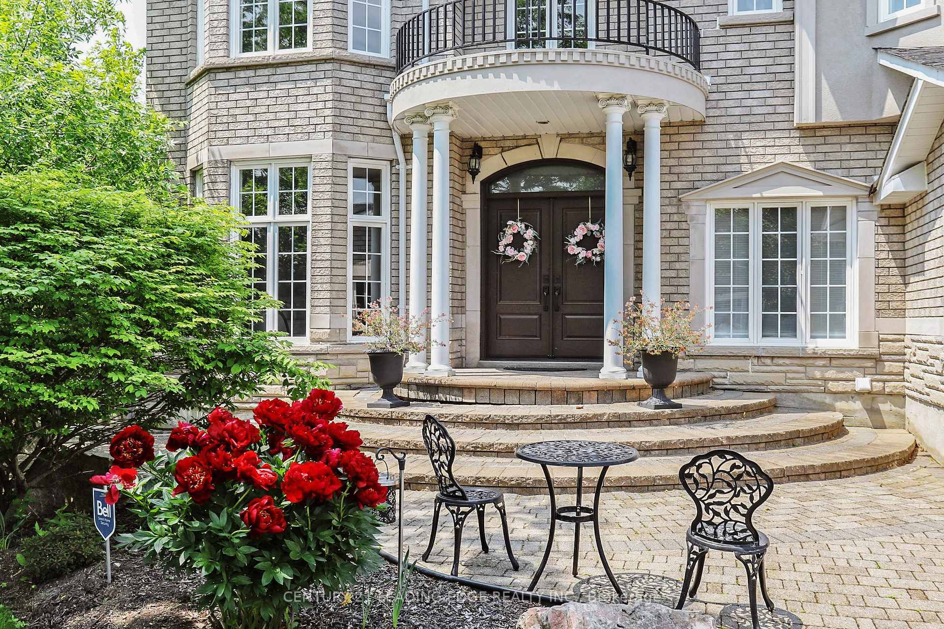 Photo de la propriété: 10 Roberson Drive ON L1T 4K1