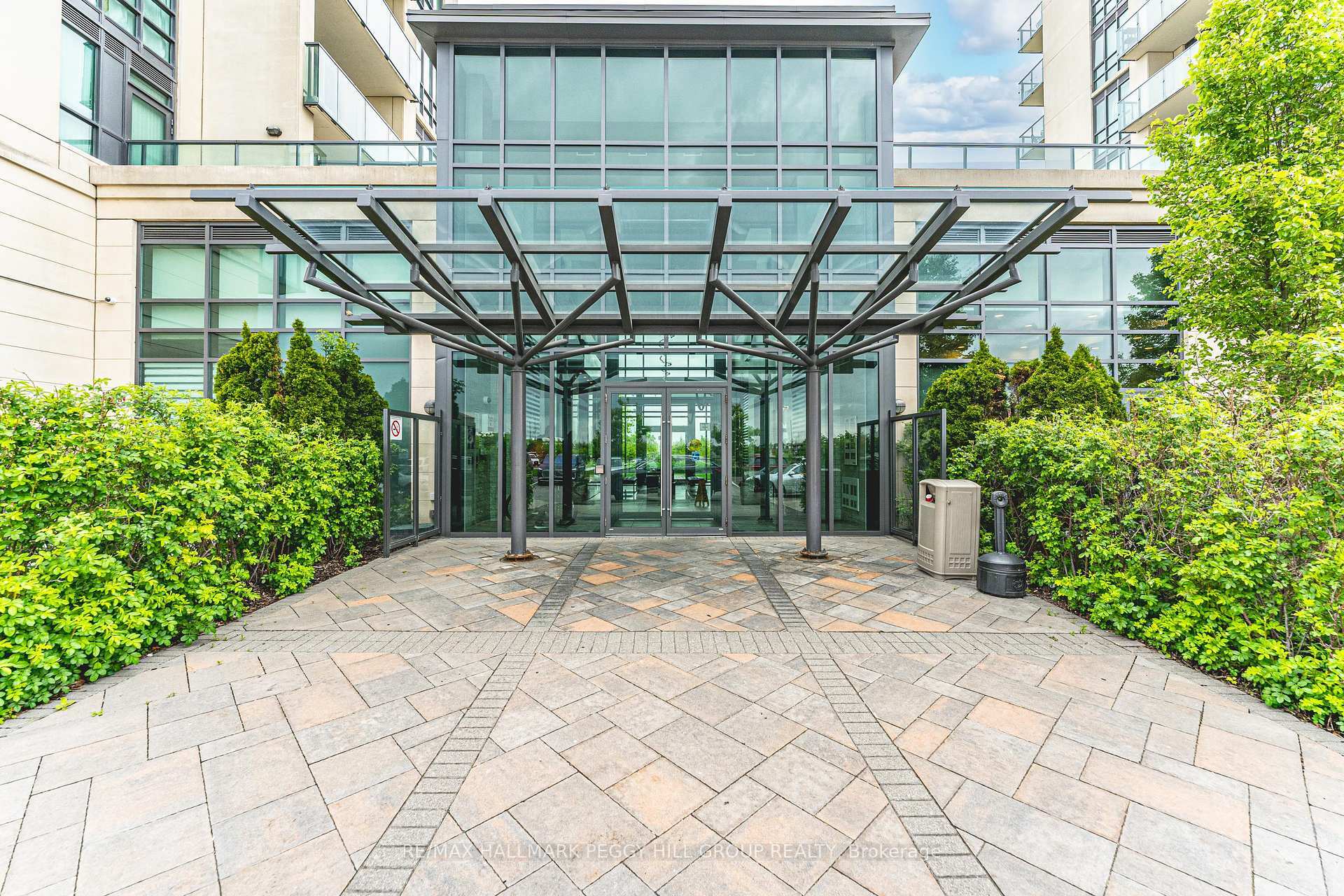 Property Photo: 45 Yorkland Boulevard 206 ON L6P 4B4