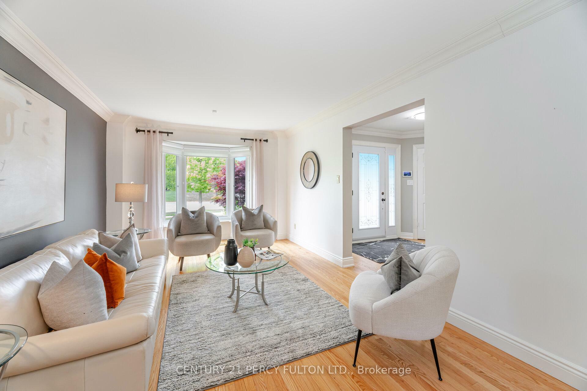 1019 Sherman Crescent  Pickering ON L1X 1P4 photo