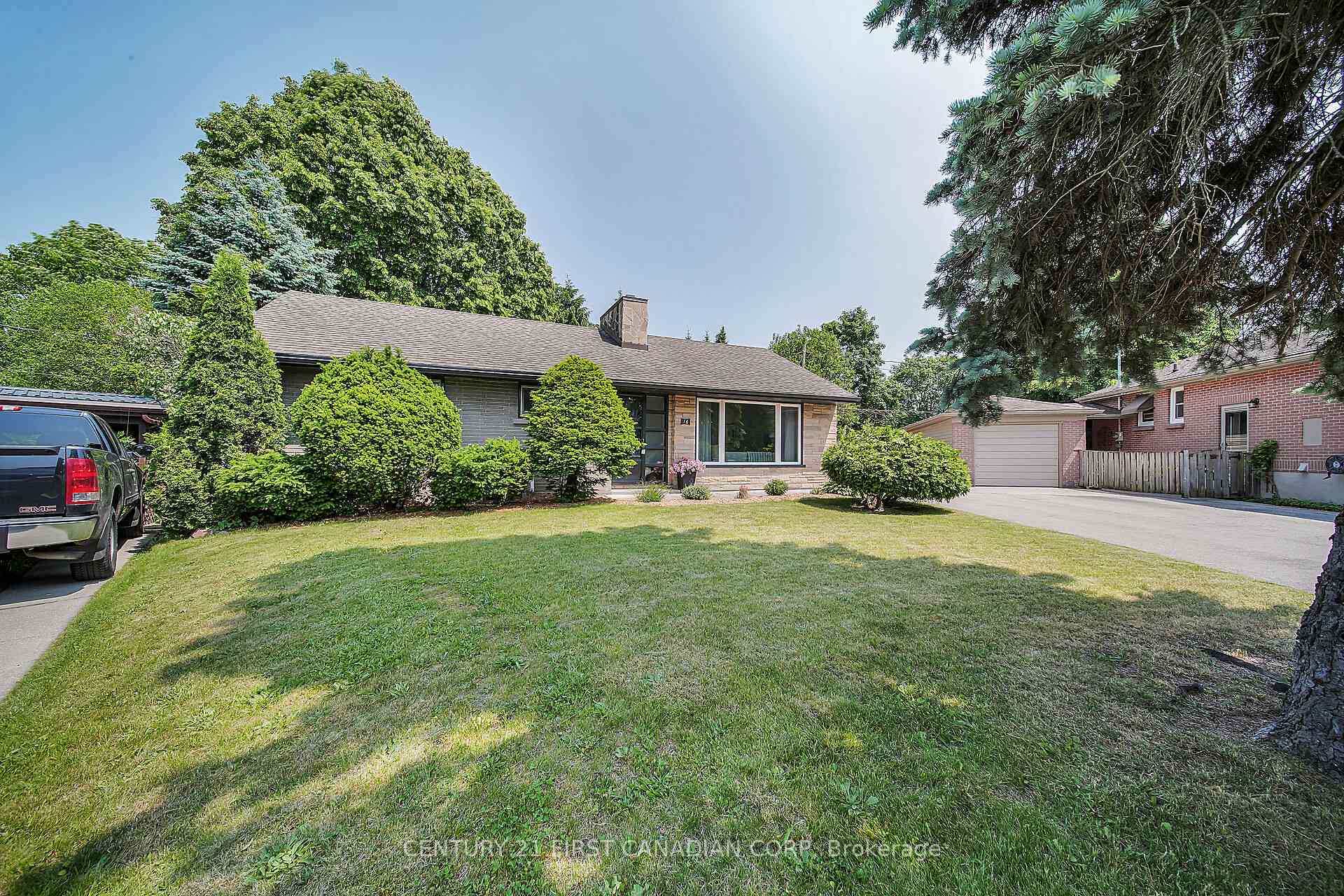 Photo de la propriété: 16 Cronyn Crescent ON N5W 4M6