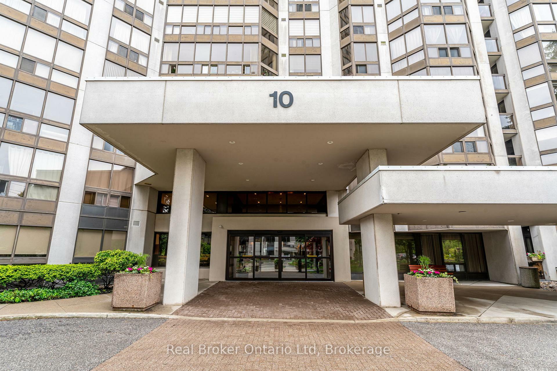 Photo de la propriété: 10 Kenneth Avenue 1109 ON M2N 6K6