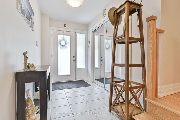 Property Photo: 20 Vantage Loop ON L3X 0K6