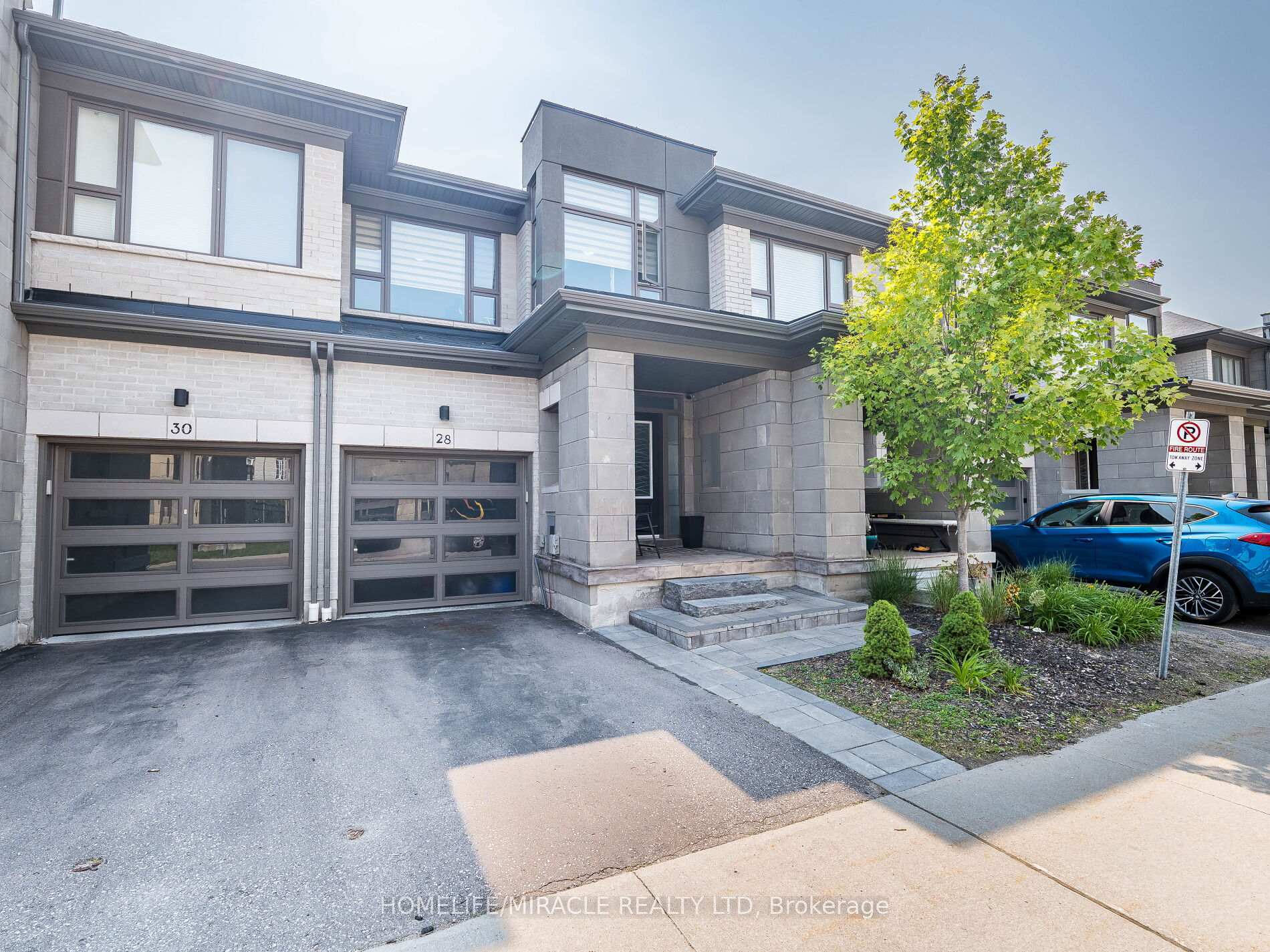 28 Donald Fleming Way  Whitby ON L1R 0N8 photo