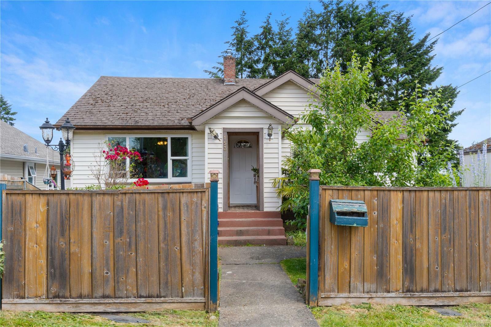 Property Photo: 153 View St BC V9R 4N5