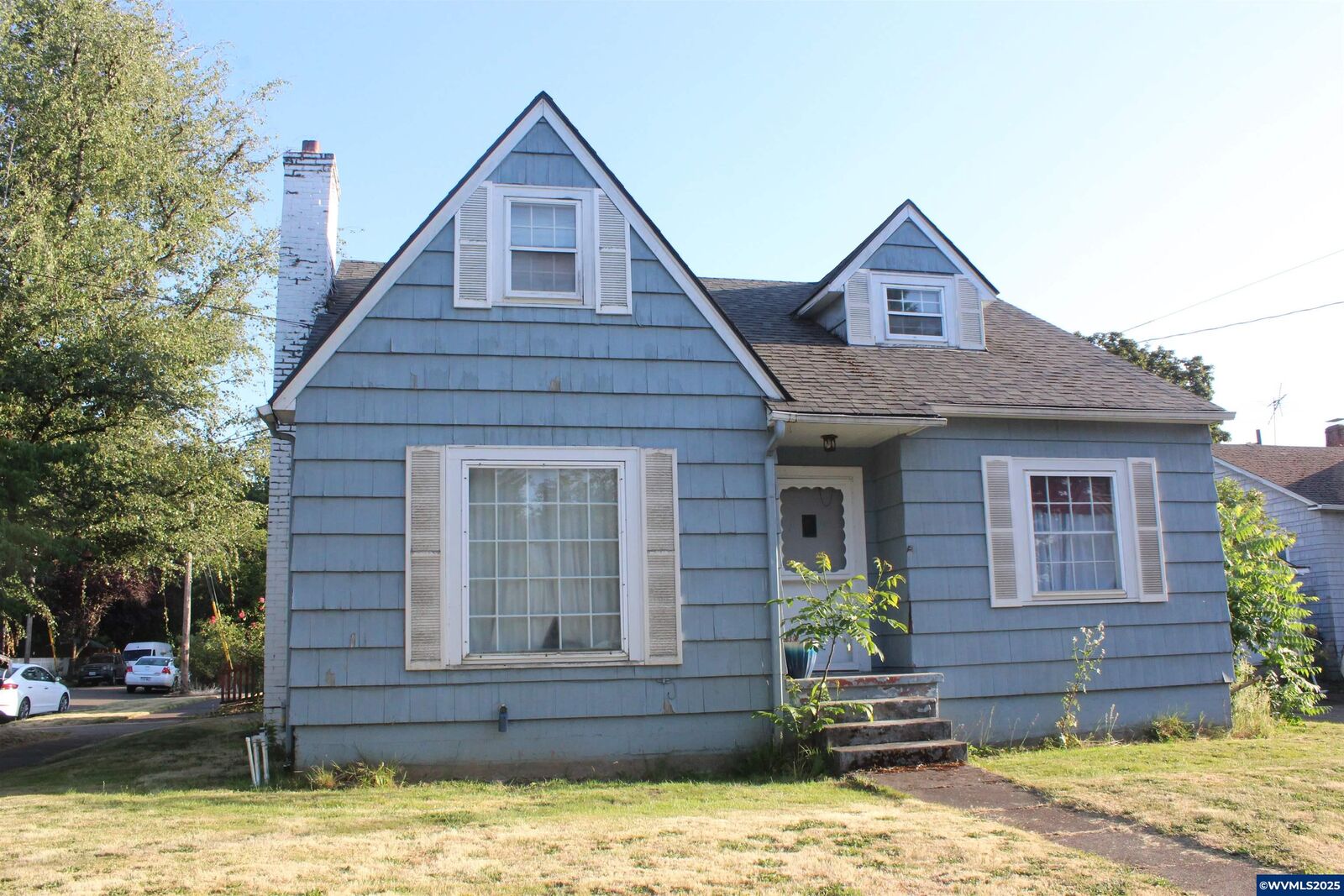 Property Photo:  1898 Market St NE  OR 97301 