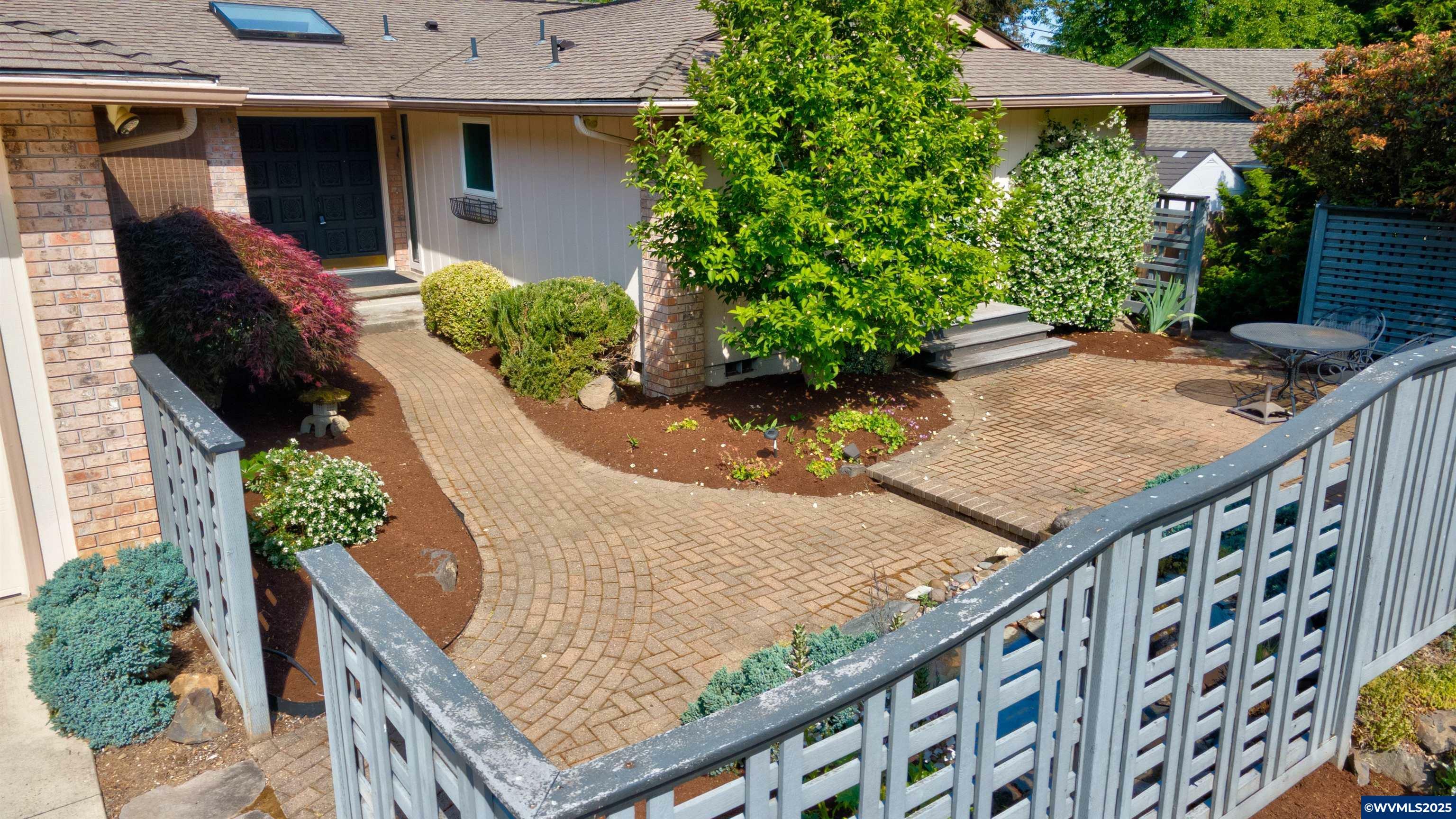 Property Photo: 3621 Elderberry Dr S OR 97302
