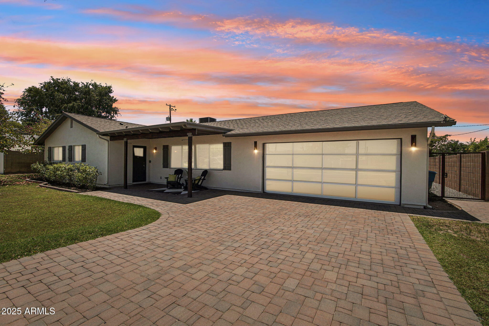 Property Photo: 615 E Winter Drive AZ 85020