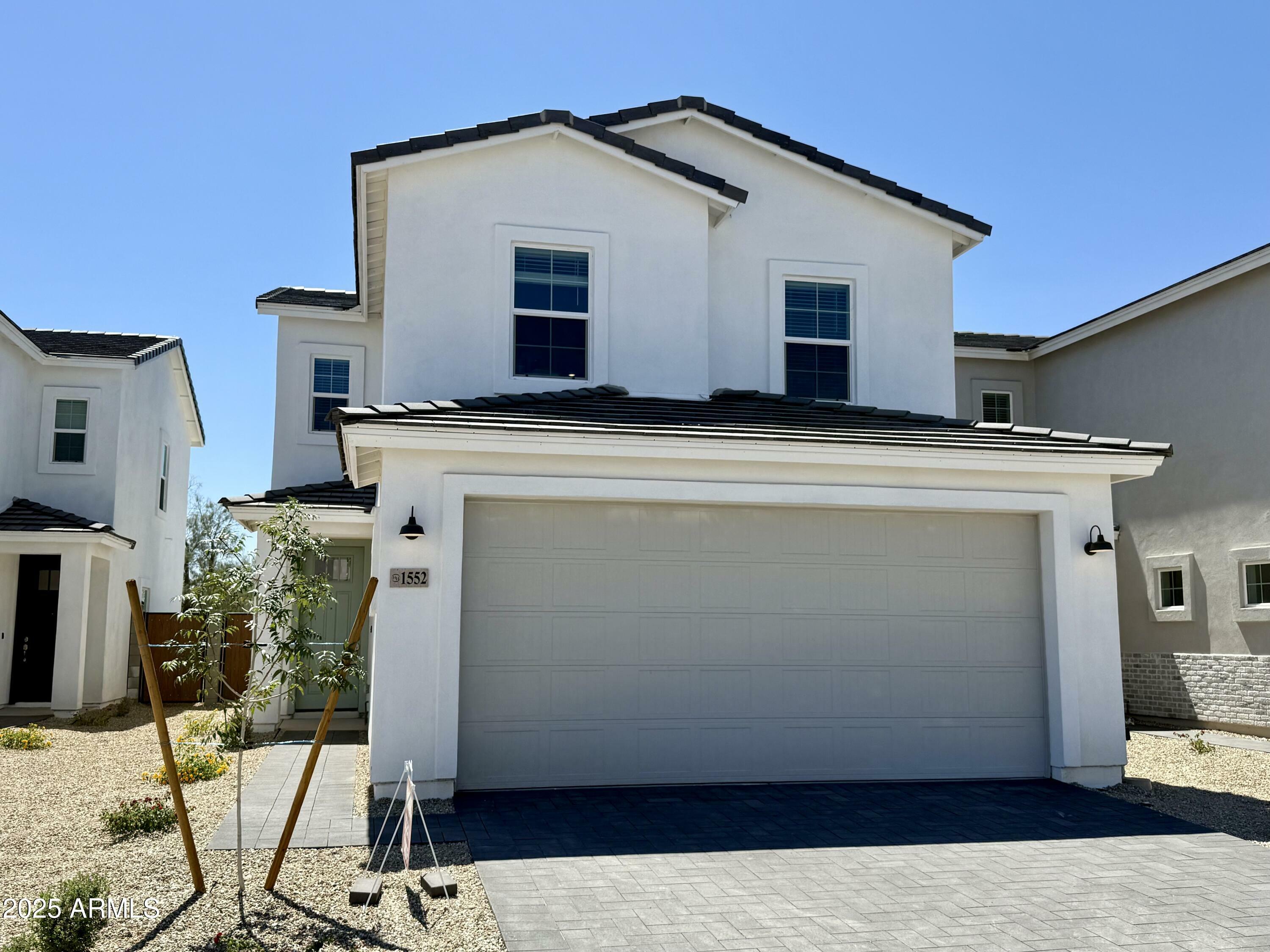Property Photo:  1552 N Pueblo Drive  AZ 85120 