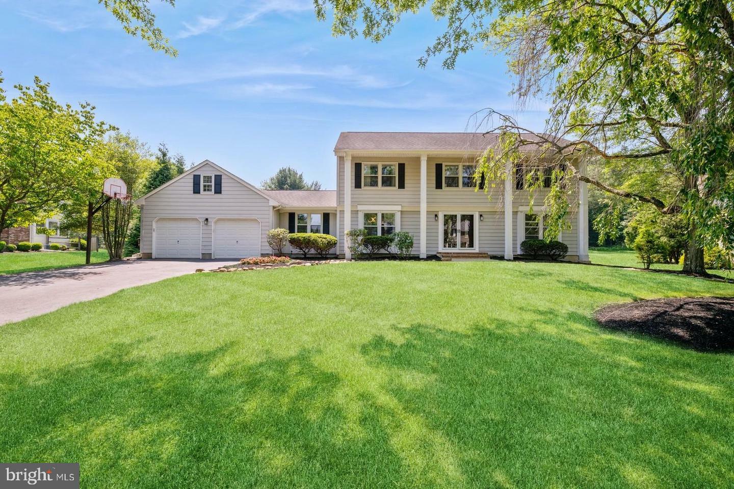 52 E Cartwright Drive  Princeton Junction NJ 08550 photo