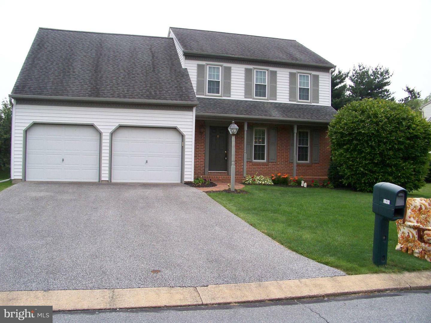 1830 Krystle Drive  Lancaster PA 17602 photo