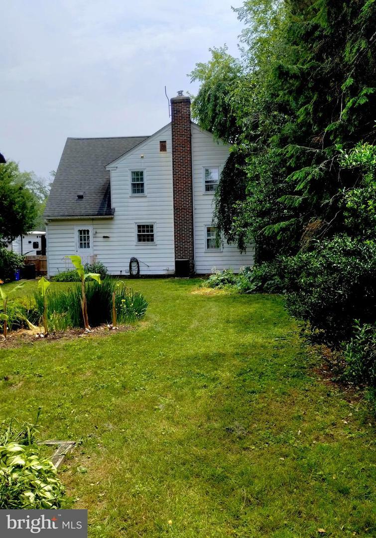Property Photo: 215 N Vineyard Boulevard NJ 08108