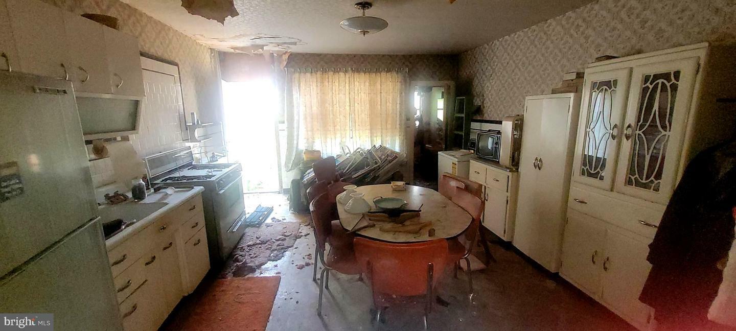 Property Photo: 1732 S 8th Street PA 19148