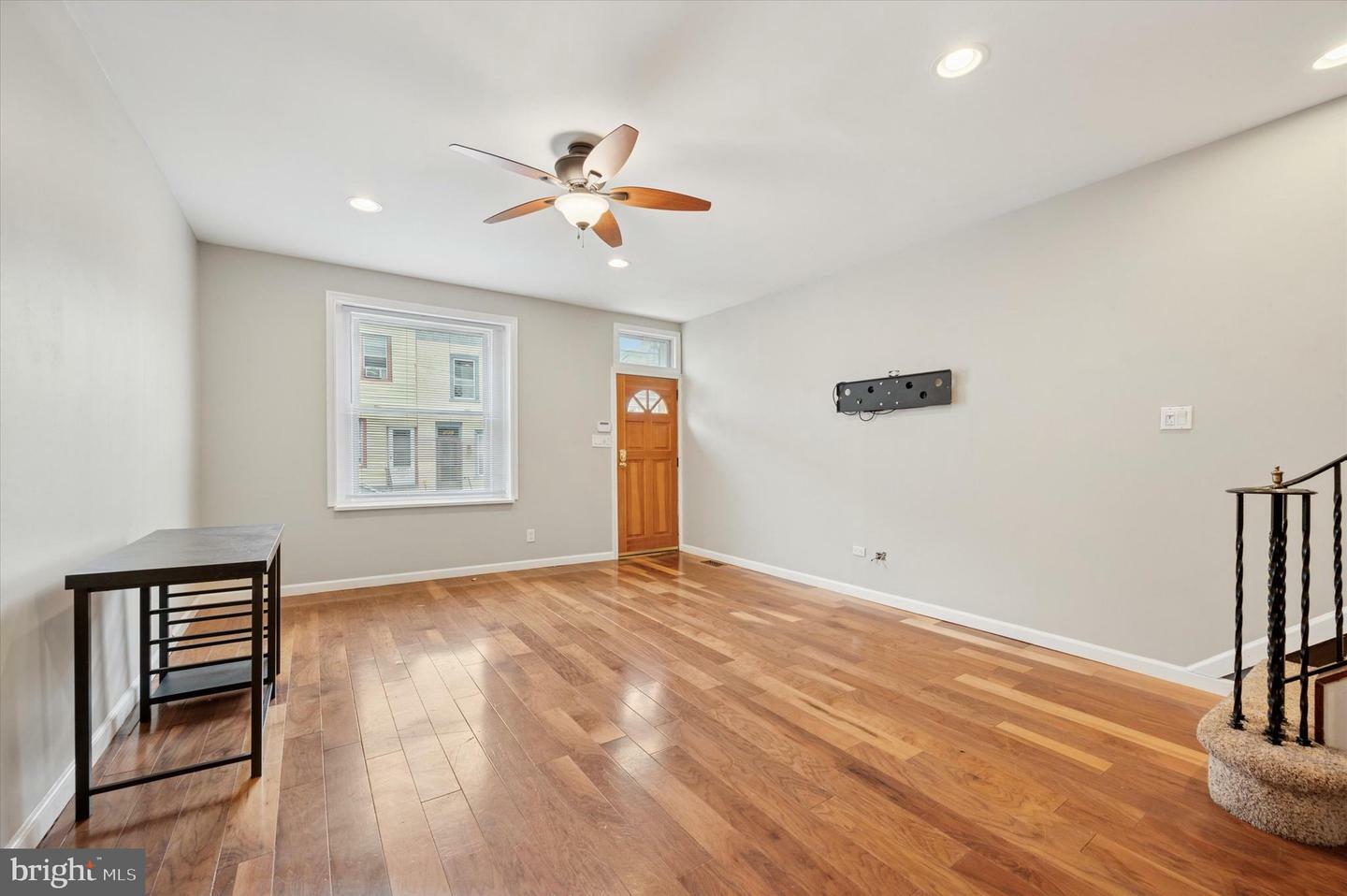 Property Photo:  211 Dawson Street  PA 19128 