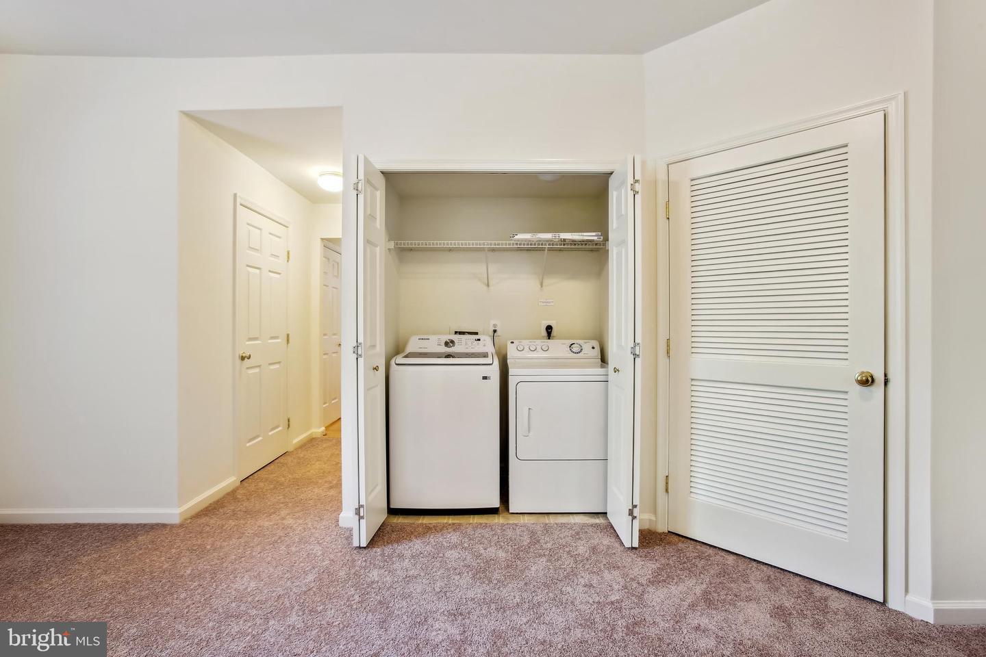 Property Photo:  2975 Huntington Grove Square  VA 22306 