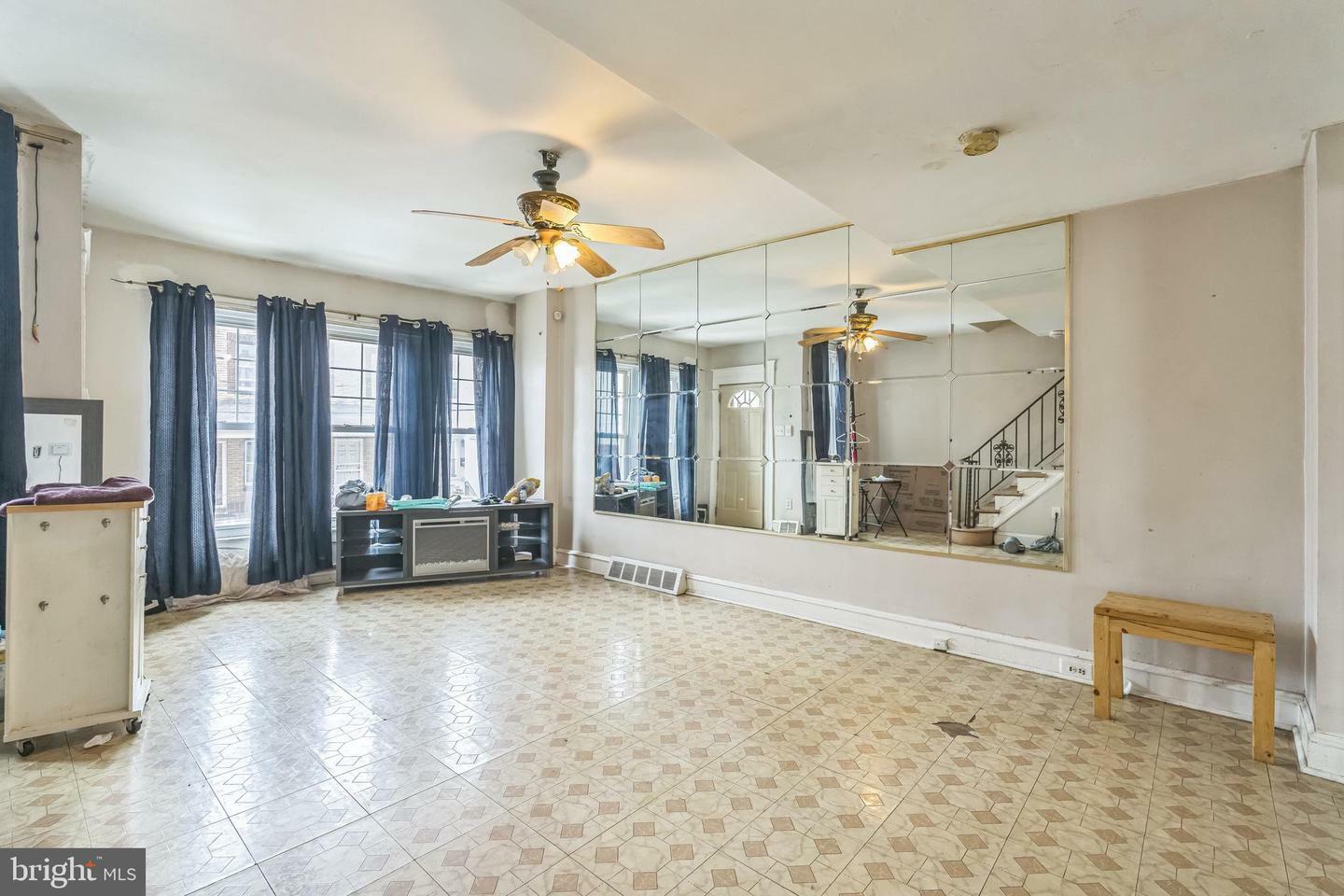 Property Photo: 1537 S 31st Street PA 19146