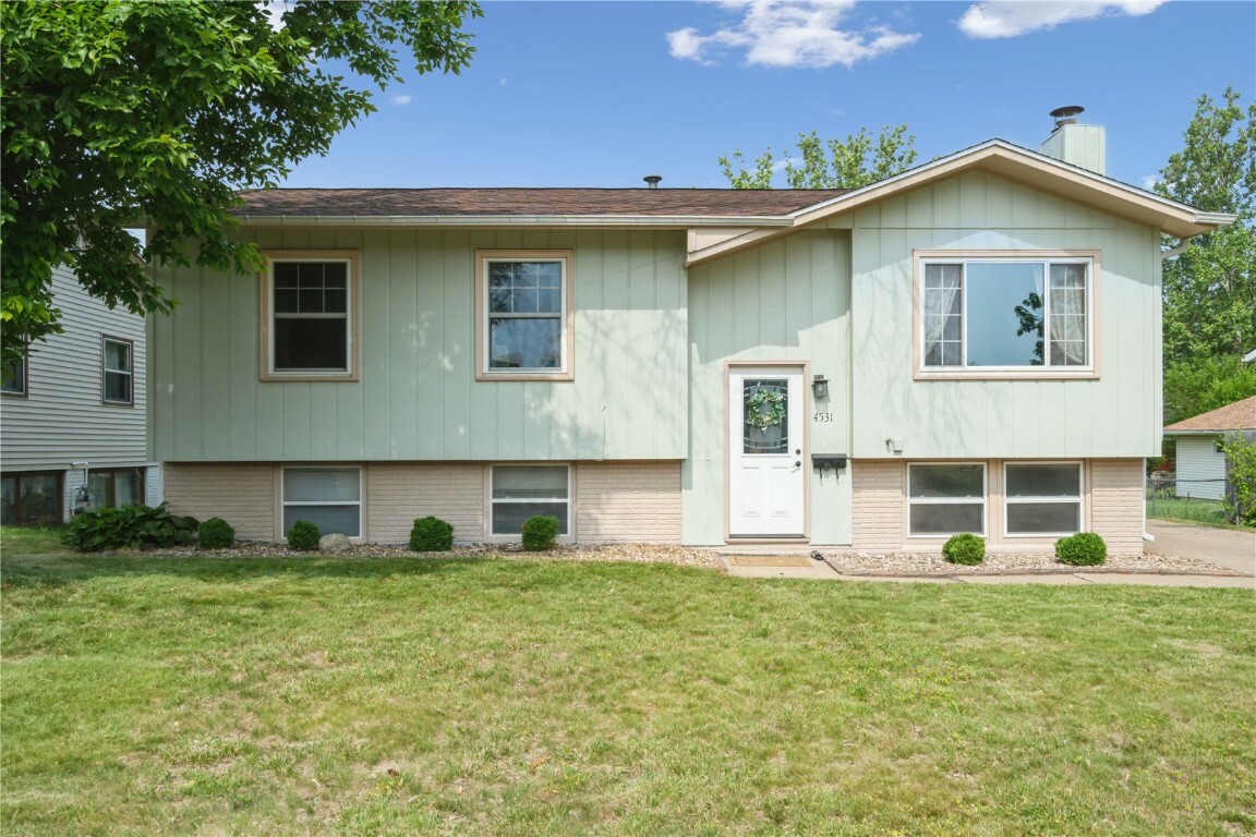 4531 Sugar Pine Drive NE  Cedar Rapids IA 52402 photo
